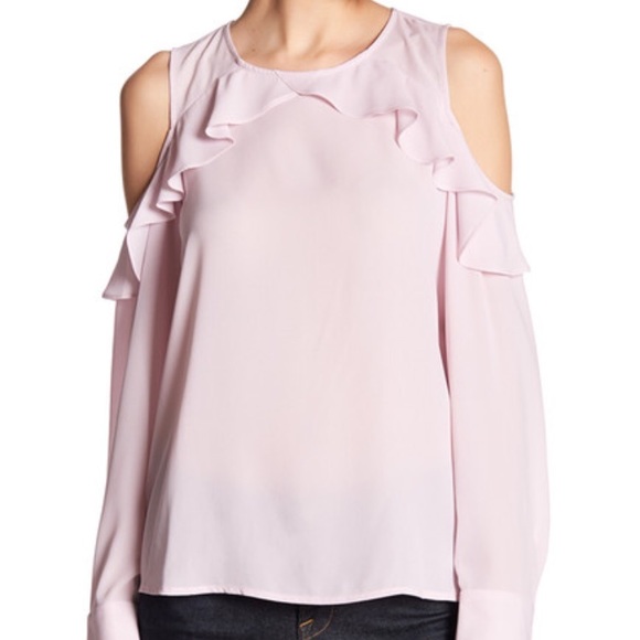 CeCe Tops - NWT CeCe ruffled cold shoulder top
